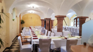 Säulenraum – Landpension Am Silberberg in Oberwiera