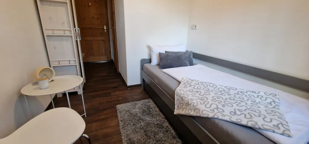 Stilvolles Gästezimmer 3 für erholsame Übernachtungen in der Landpension – Erleben Sie die beste Qualität in der Kategorie unspezifiziert.